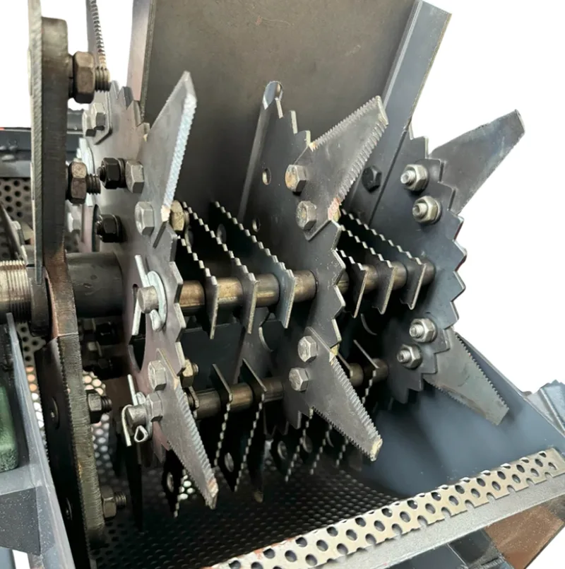 Tocator de furaje Demetra DM-400-24 PRO
