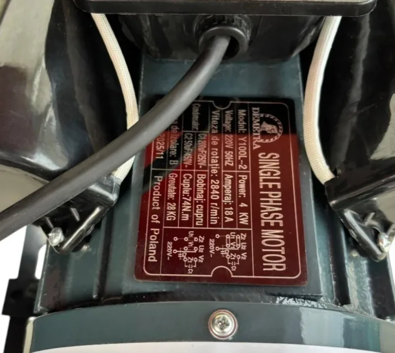Tocator de furaje si cereale Demetra DM-400-30PRO